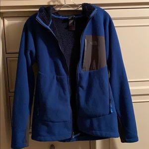 Boys NorthFace Fleece jacket. Size XL (18/20)